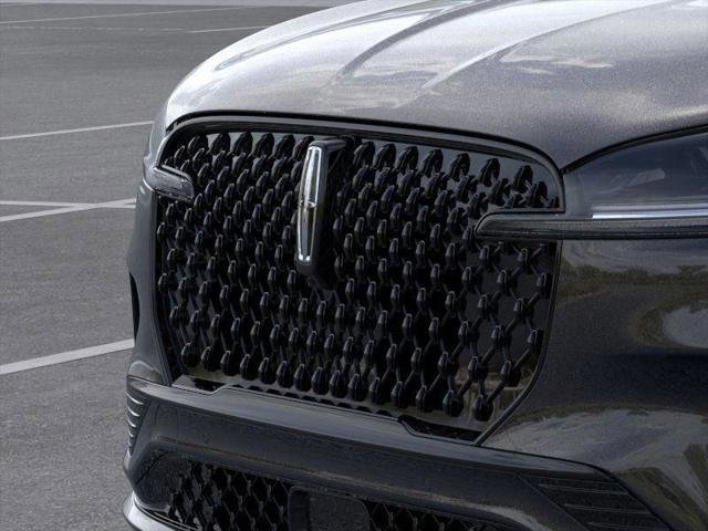 New 2026 Lincoln Aviator AWD w/ Jet Appearance Package image 17