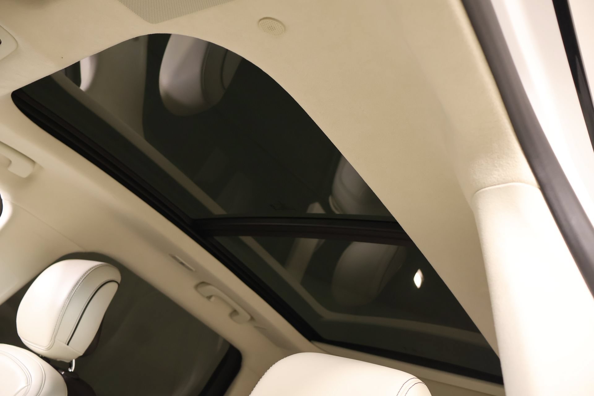 Certified 2024 Lincoln Nautilus Black Label w/ Jet Appearance Package (87T) AWD/4WD image 15