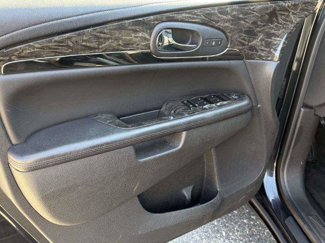Used 2013 Buick Enclave Leather FWD image 18