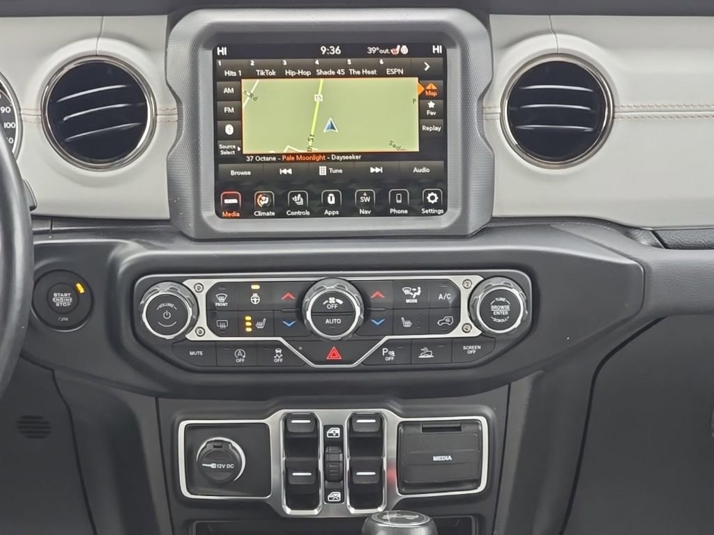 Used 2021 Jeep Wrangler Unlimited Sahara image 31