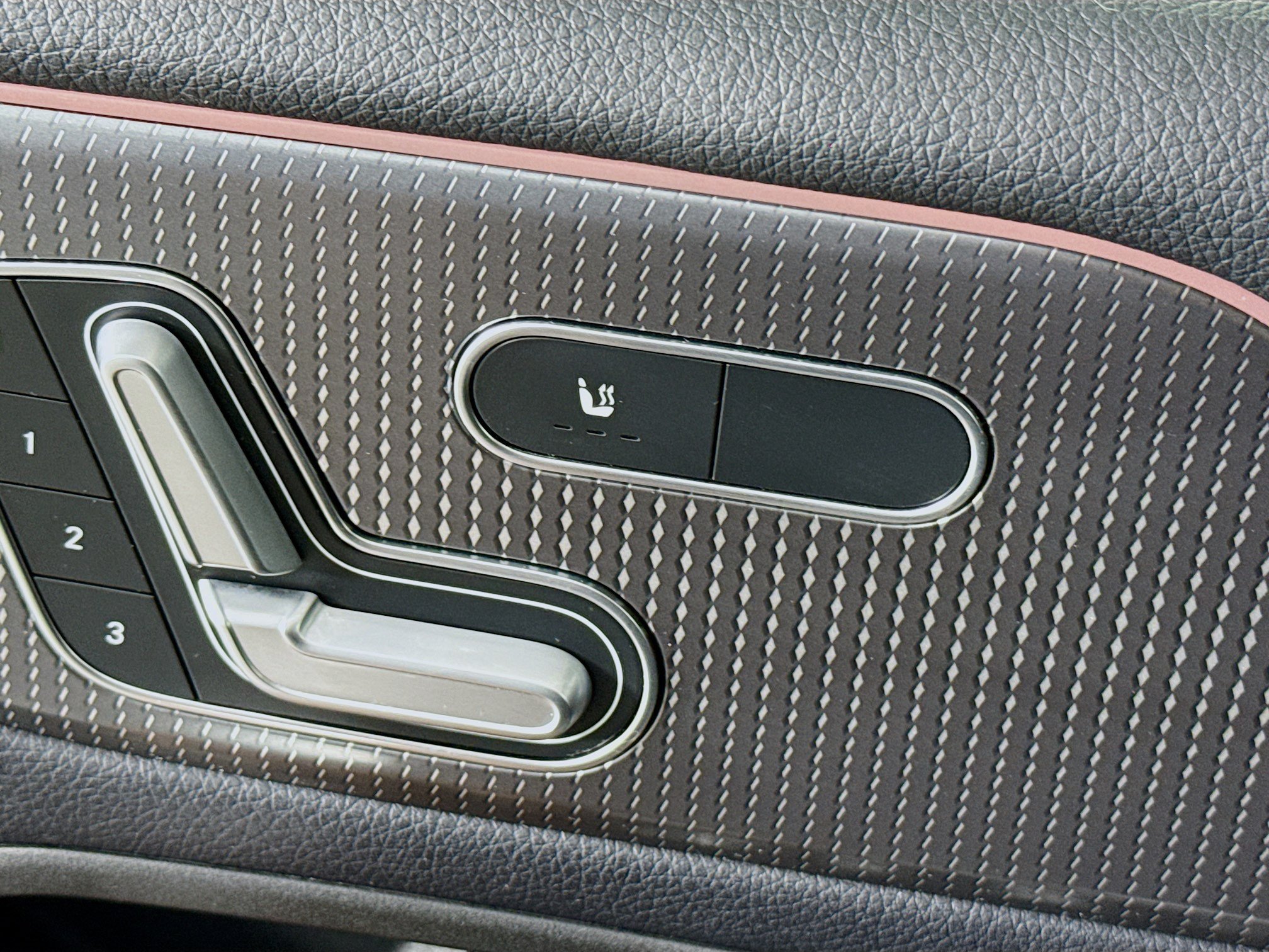 Used 2021 Mercedes-Benz GLB 250 image 21