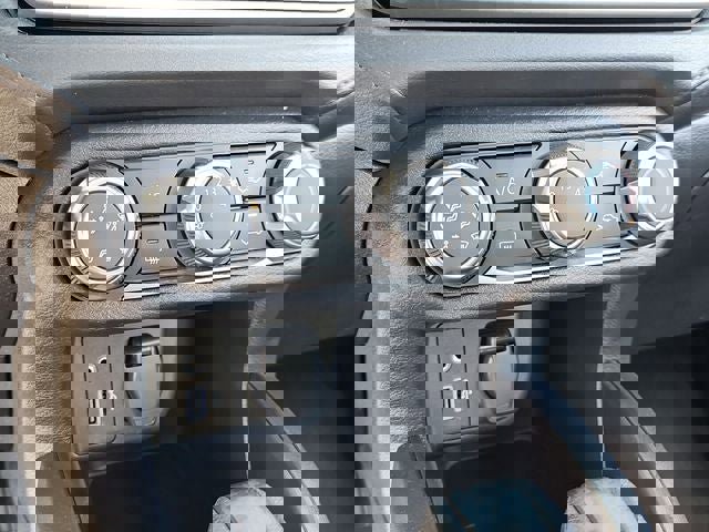 Used 2025 Nissan Versa S image 26