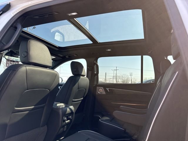 New 2026 Buick Enclave Avenir w/ Super Cruise Package image 21
