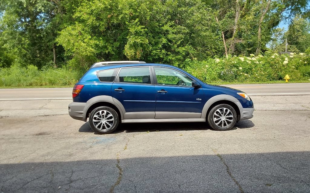 Used 2005 Pontiac Vibe w/ Power Group Value Package FWD image 3