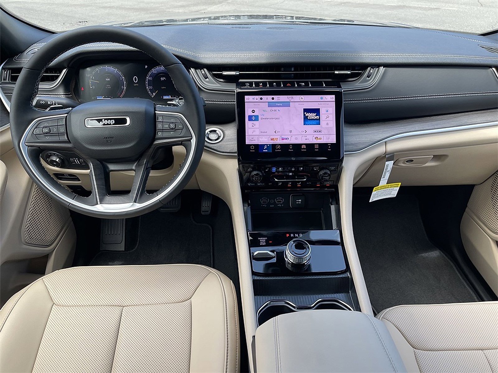 New 2025 Jeep Grand Cherokee Limited w/ Luxury Tech Group II image 2