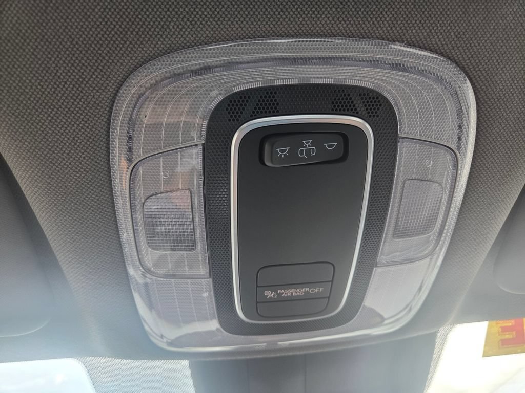 Used 2026 Hyundai Elantra SE FWD image 18