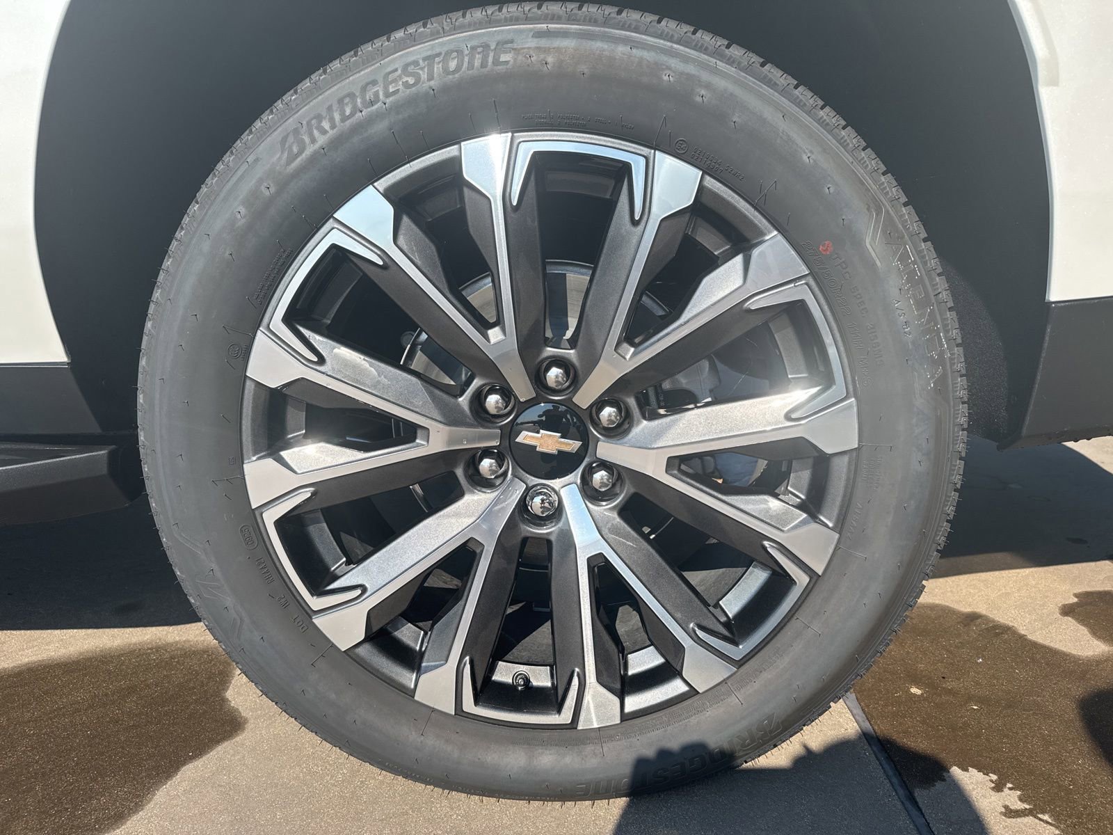 New 2025 Chevrolet Suburban High Country image 7