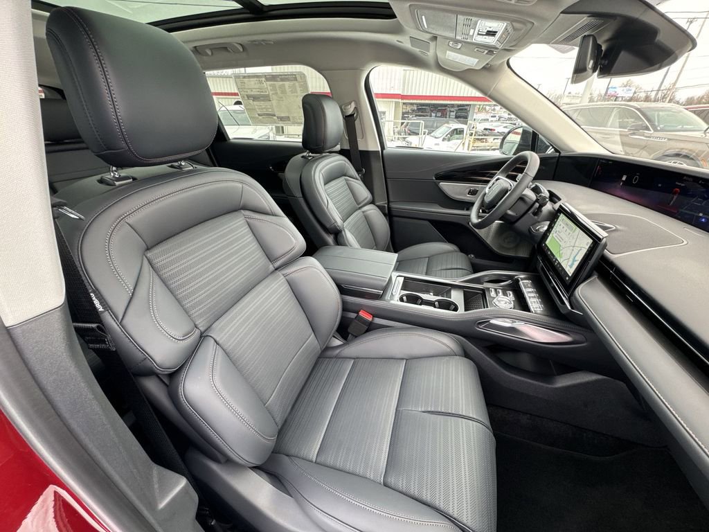 New 2026 Lincoln Nautilus Reserve image 25