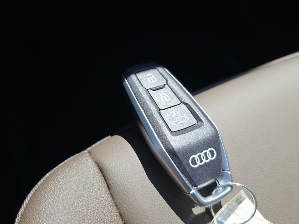 New 2027 Audi Q6 e-tron Prestige AWD/4WD image 35