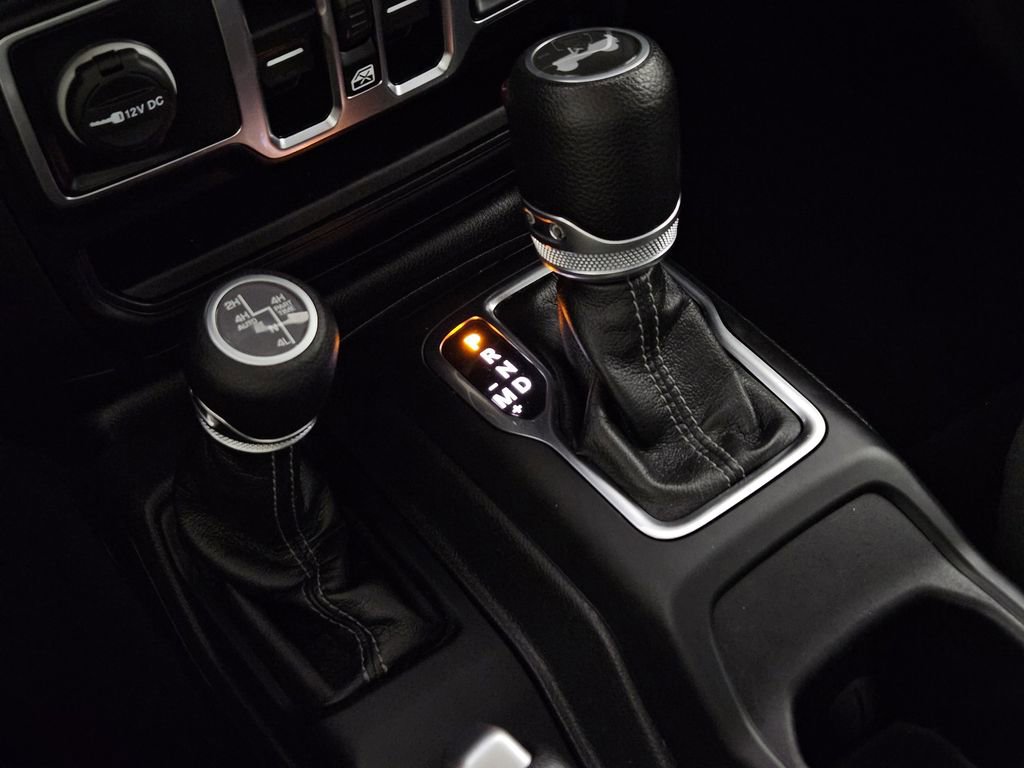 Used 2024 Jeep Wrangler Unlimited w/ Convenience Group image 14