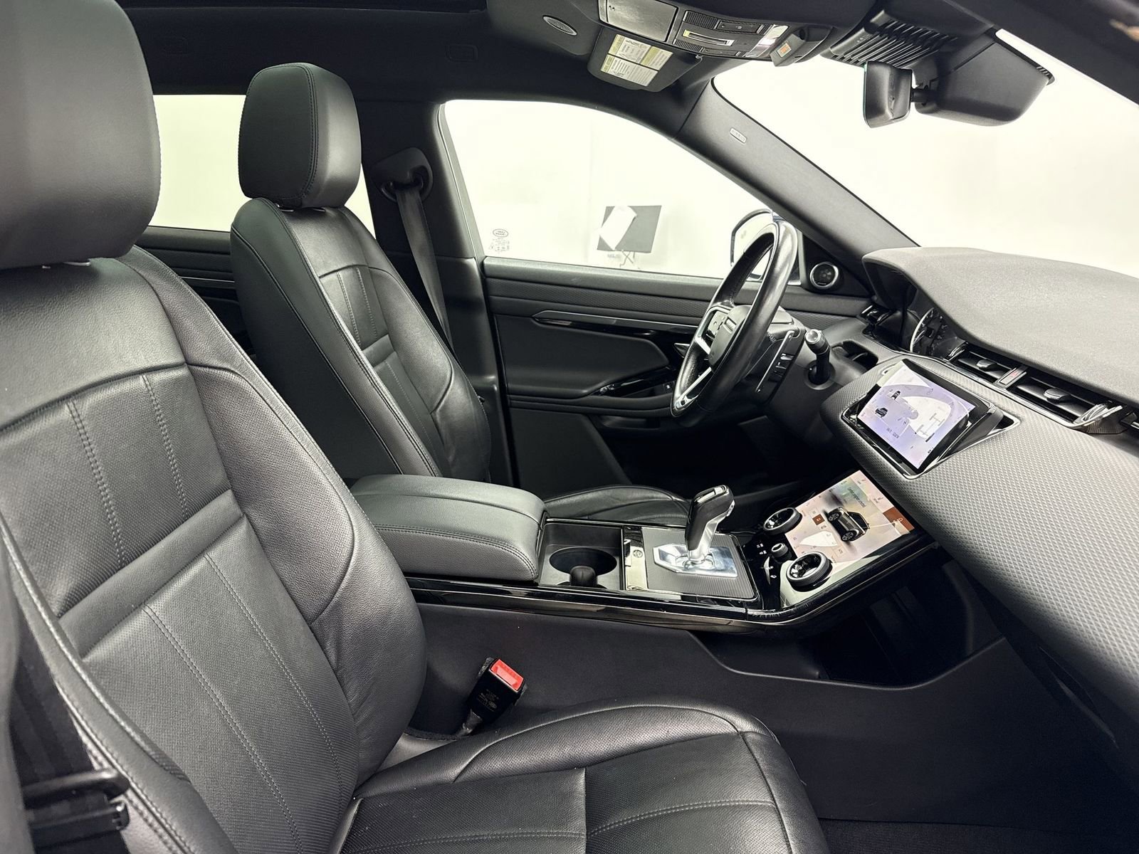 Used 2022 Land Rover Range Rover Evoque R-Dynamic S AWD/4WD image 34