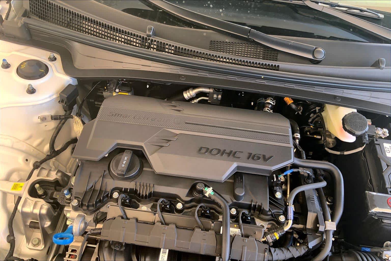 New 2026 Hyundai Elantra SE FWD image 17