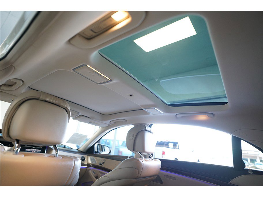 Used 2015 Mercedes-Benz S 550 Sedan image 16