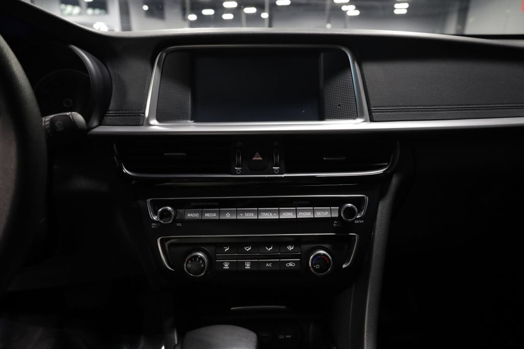 Used 2020 Kia Optima LX FWD image 26