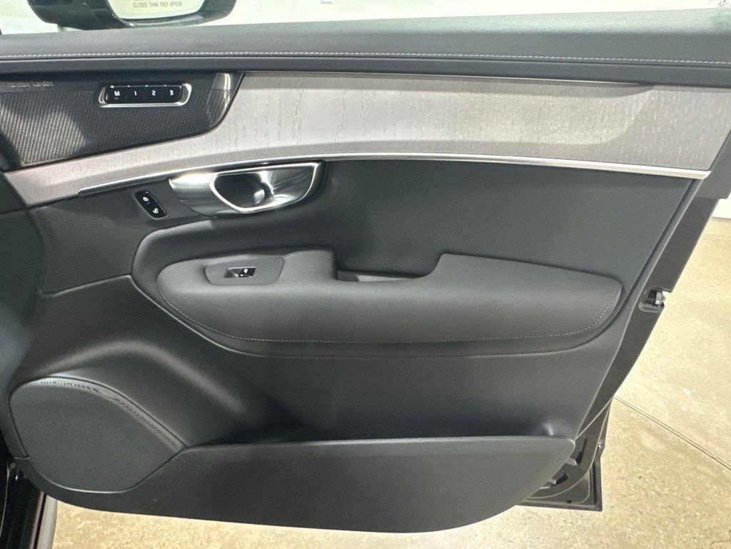 New 2026 Volvo XC90 B6 Plus w/ Protection Package Premier AWD/4WD image 27