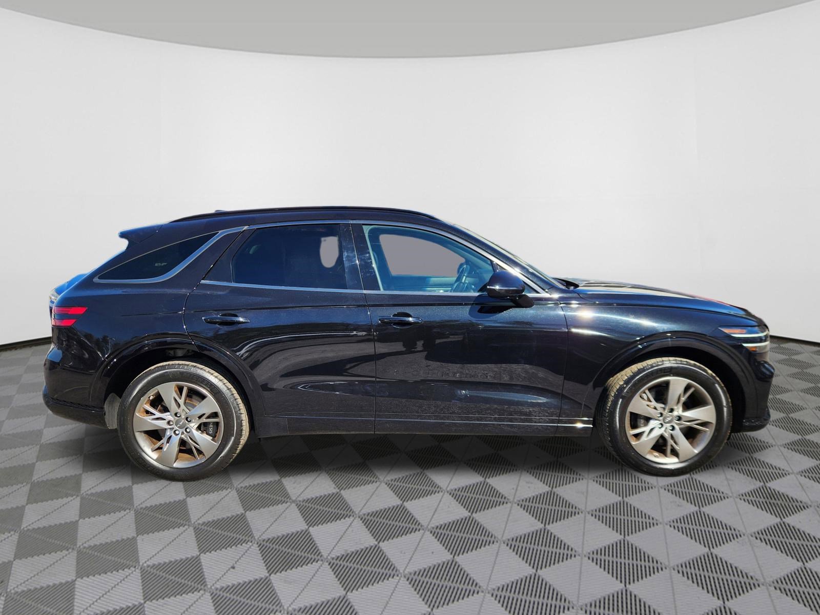 Used 2024 Genesis GV70 3.5T Sport image 6