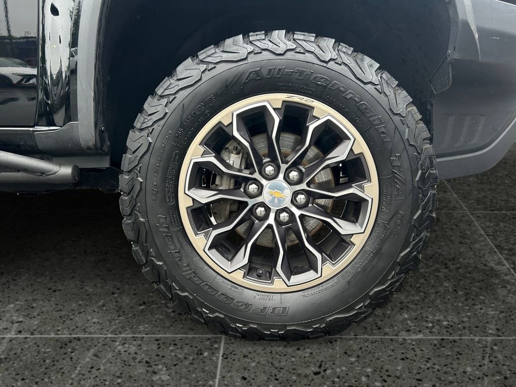 Used 2017 Chevrolet Colorado ZR2 image 9