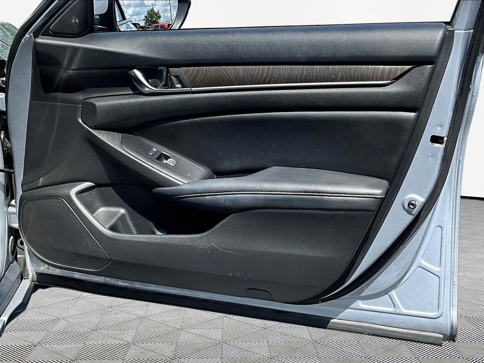 Used 2019 Honda Accord EX-L image 26