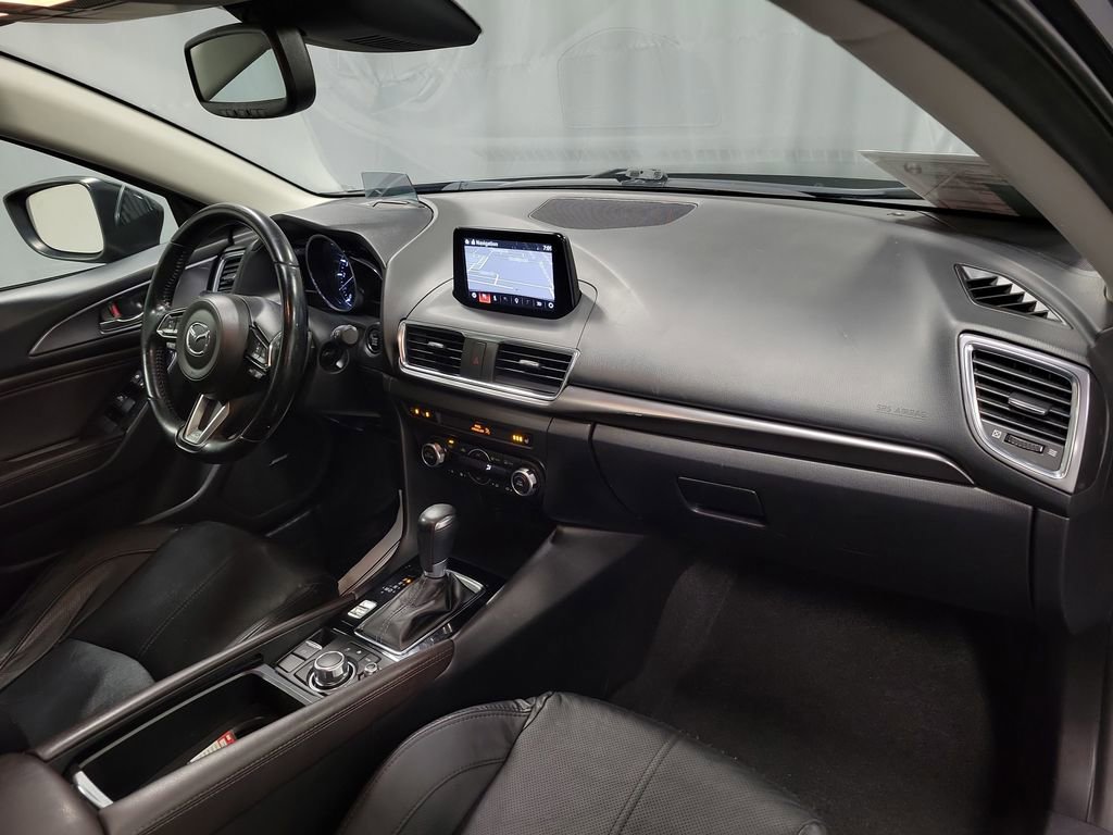 Used 2018 MAZDA MAZDA3 Grand Touring w/ Premium Equipment Package image 29