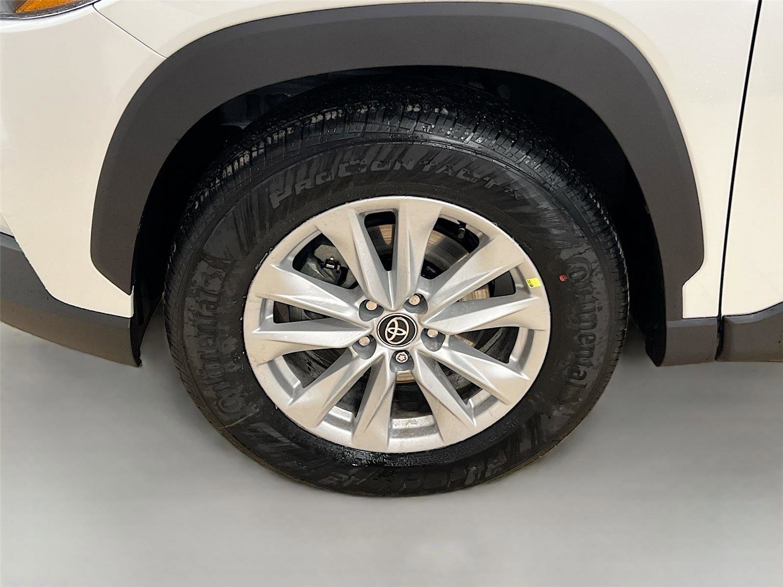 New 2026 Toyota Corolla Cross LE image 32