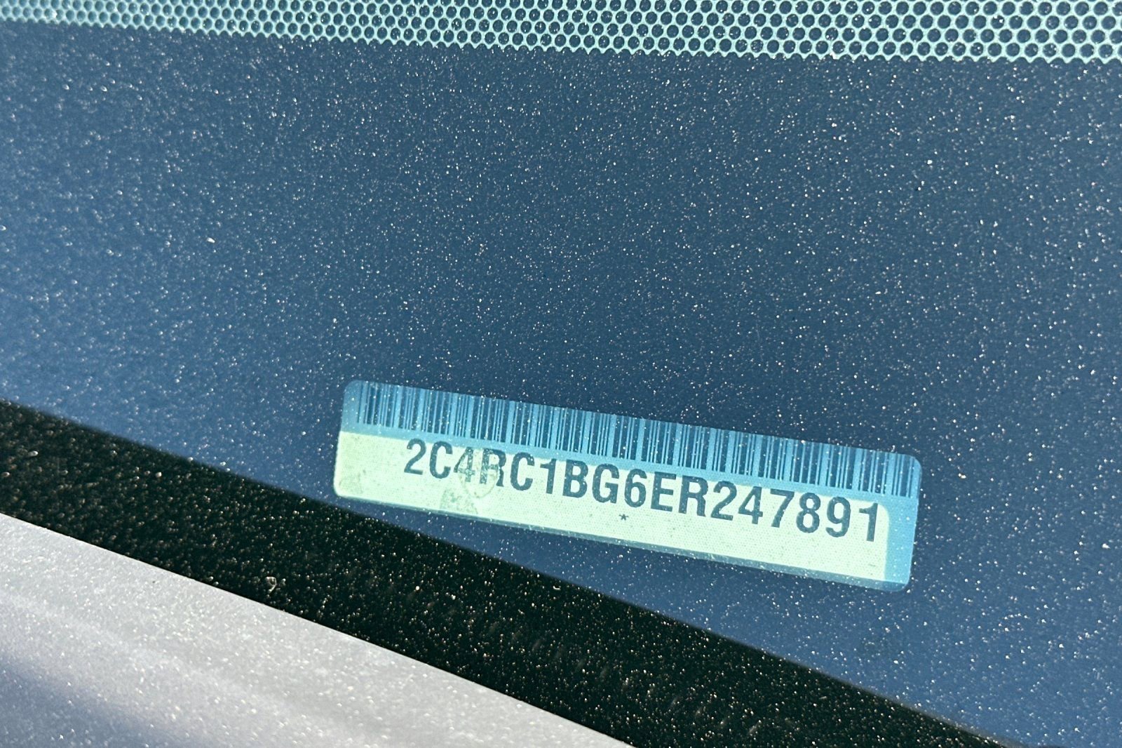 Used 2014 Chrysler Town & Country Touring image 7
