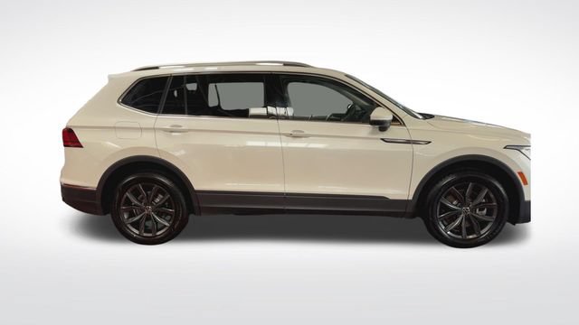 Certified 2023 Volkswagen Tiguan SE w/ Panoramic Sunroof Package FWD image 10
