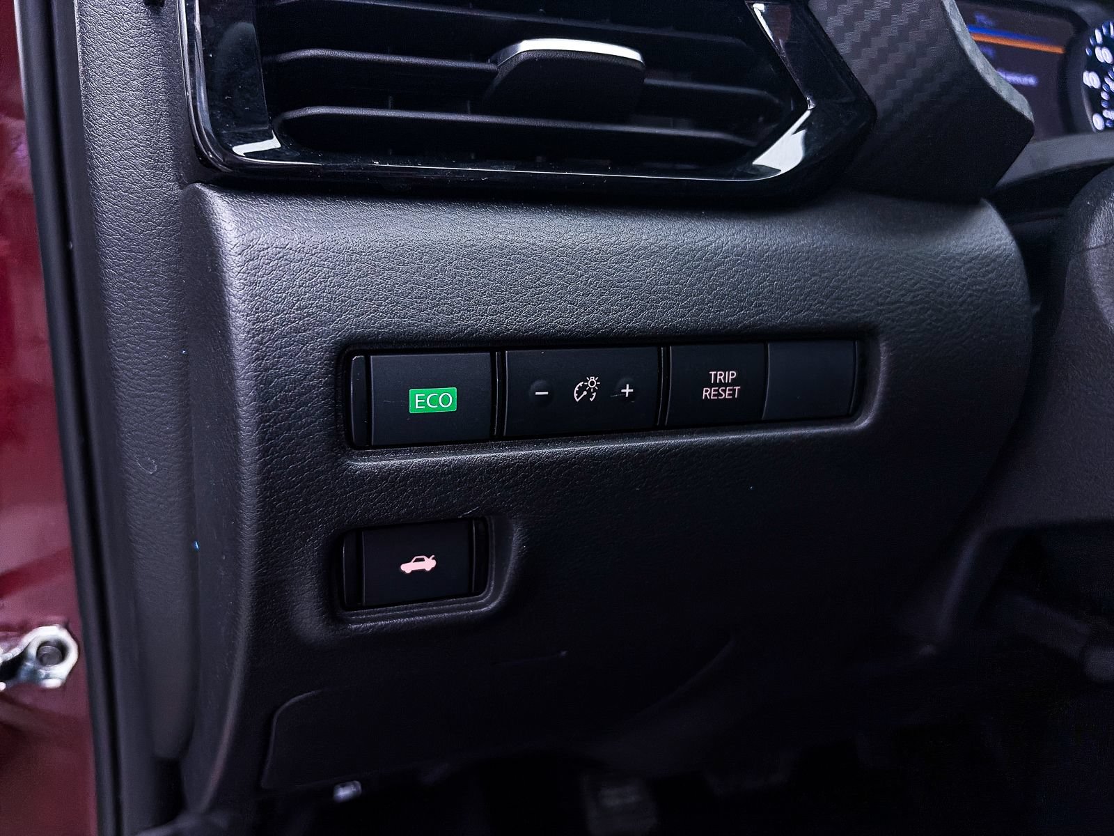 Used 2024 Nissan Sentra SV FWD image 3