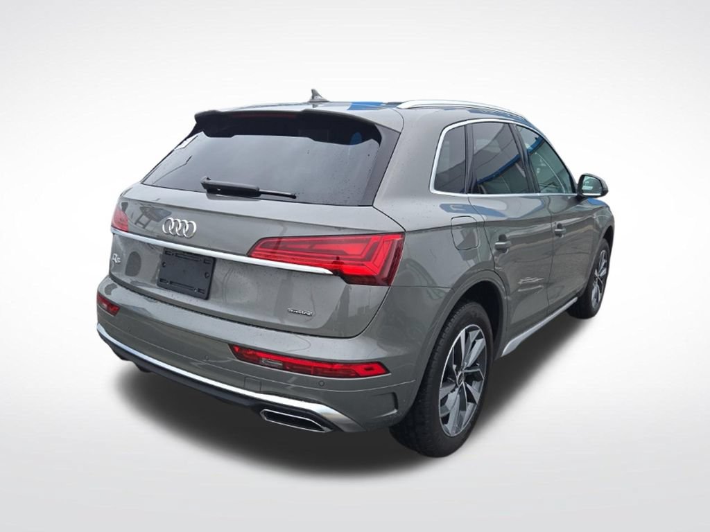 Used 2023 Audi Q5 2.0T Premium Plus w/ Premium Plus Package AWD/4WD image 3