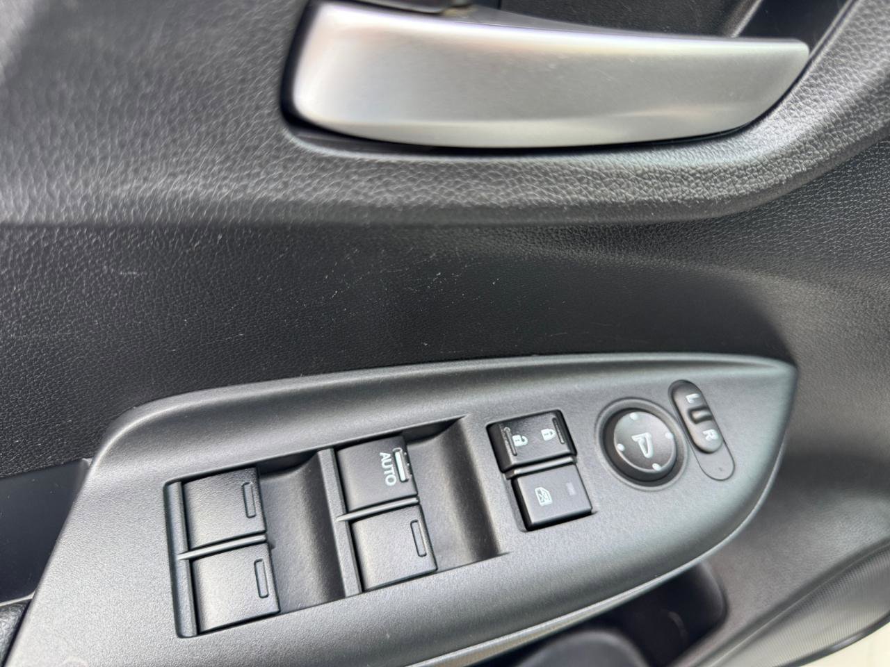 Used 2017 Honda Fit EX-L image 16