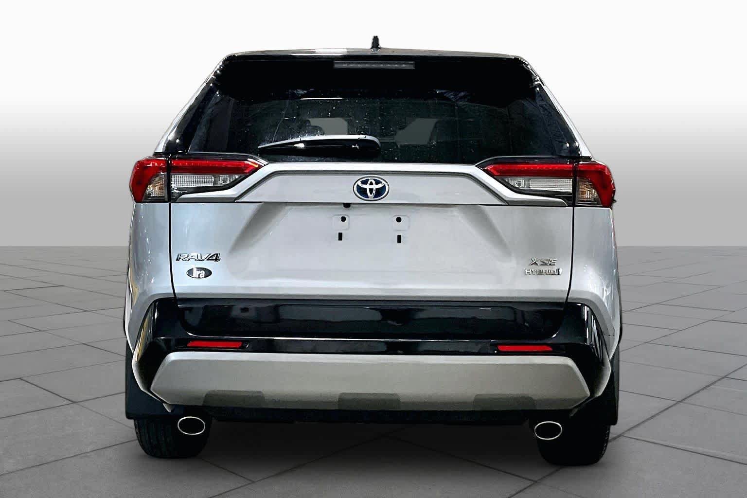 Certified 2024 Toyota RAV4 XSE w/ Weather Package AWD/4WD image 5
