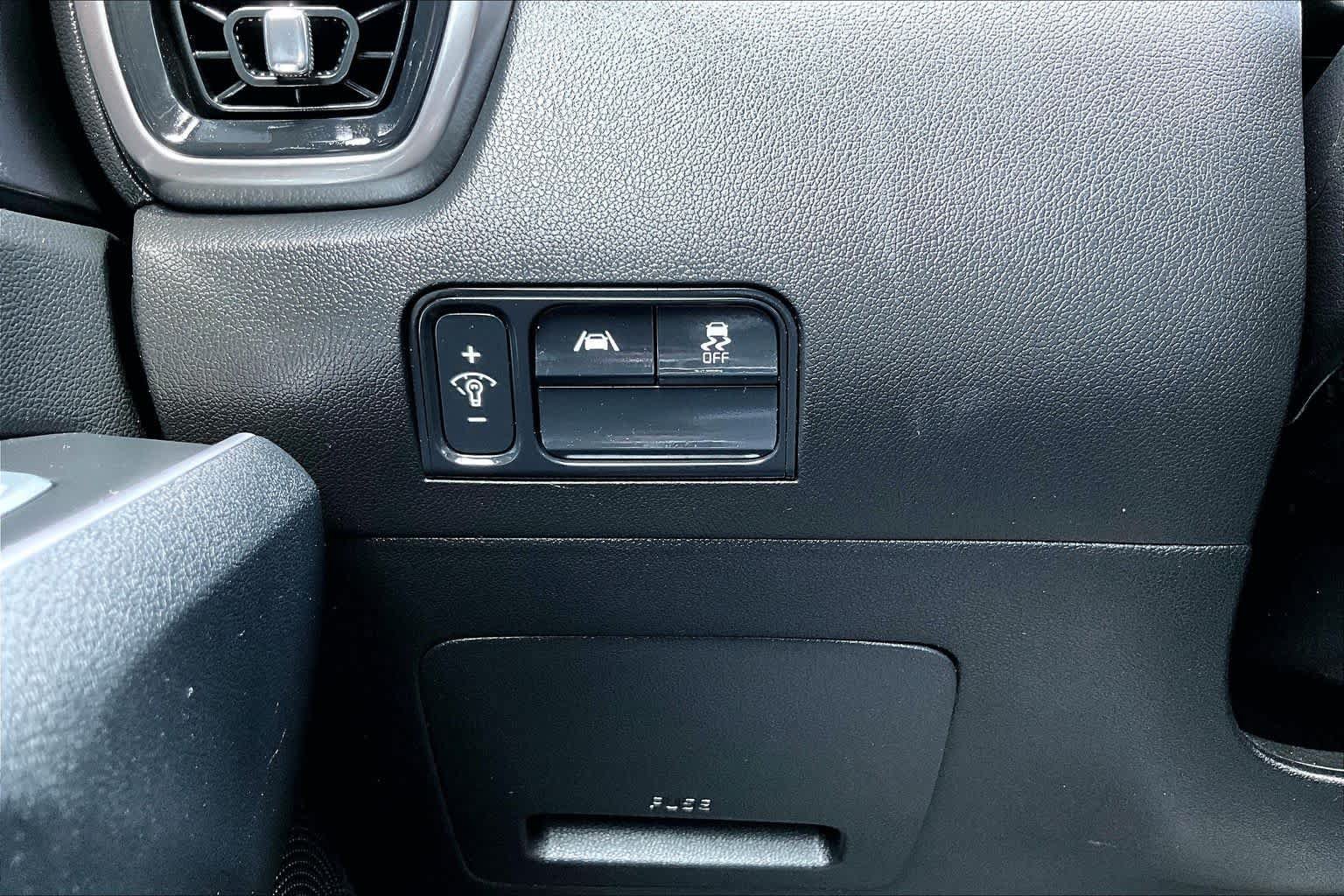 Used 2023 Kia Sorento LX FWD image 33