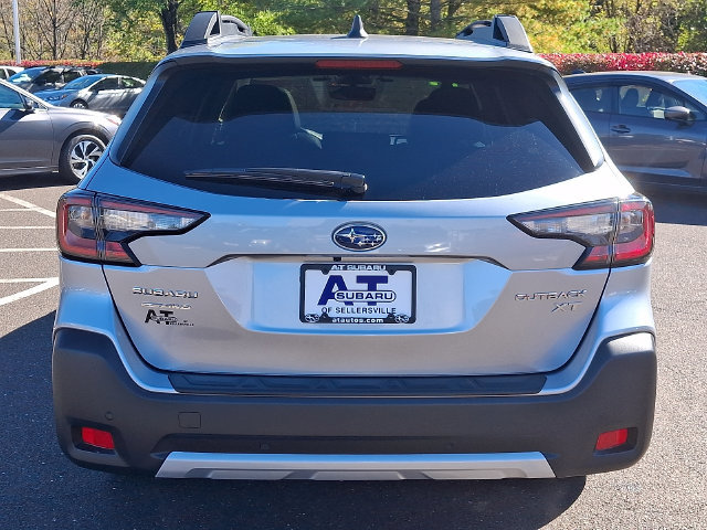 Used 2024 Subaru Outback Limited XT AWD/4WD image 5