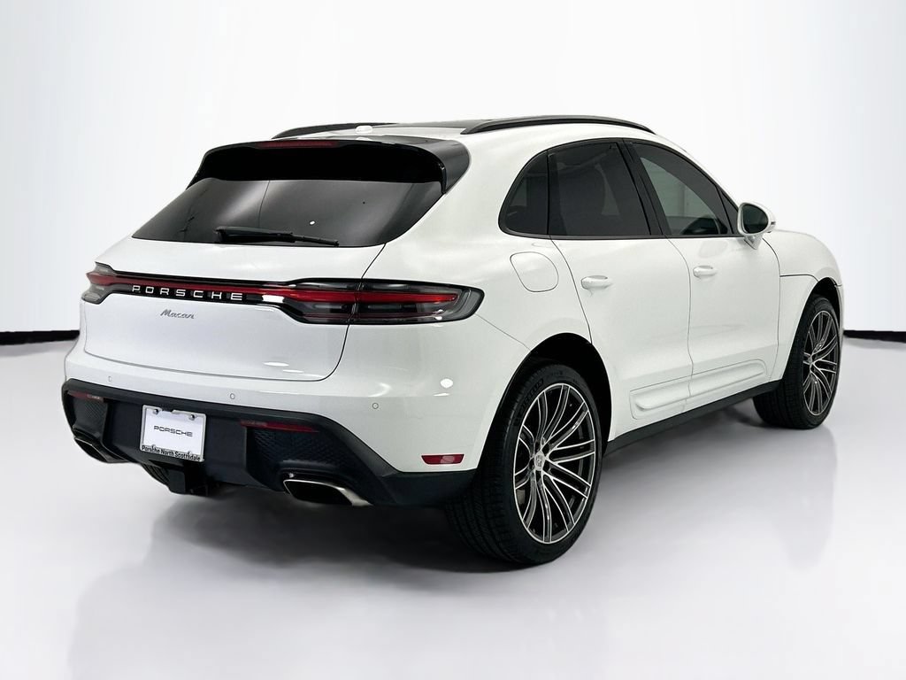Used 2026 Porsche Macan AWD/4WD image 7