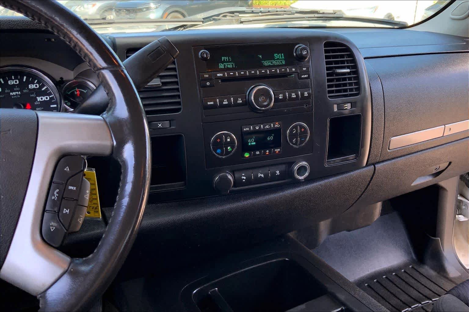 Used 2011 Chevrolet Silverado 1500 LT w/ All-Star Edition RWD image 6