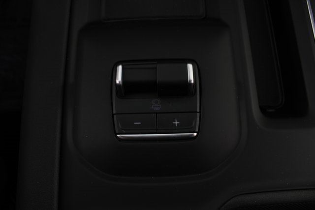 New 2026 GMC Sierra 2500 Denali w/ Denali Reserve Package image 9