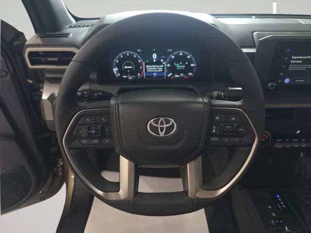 Used 2025 Toyota Tacoma TRD Sport AWD/4WD image 14