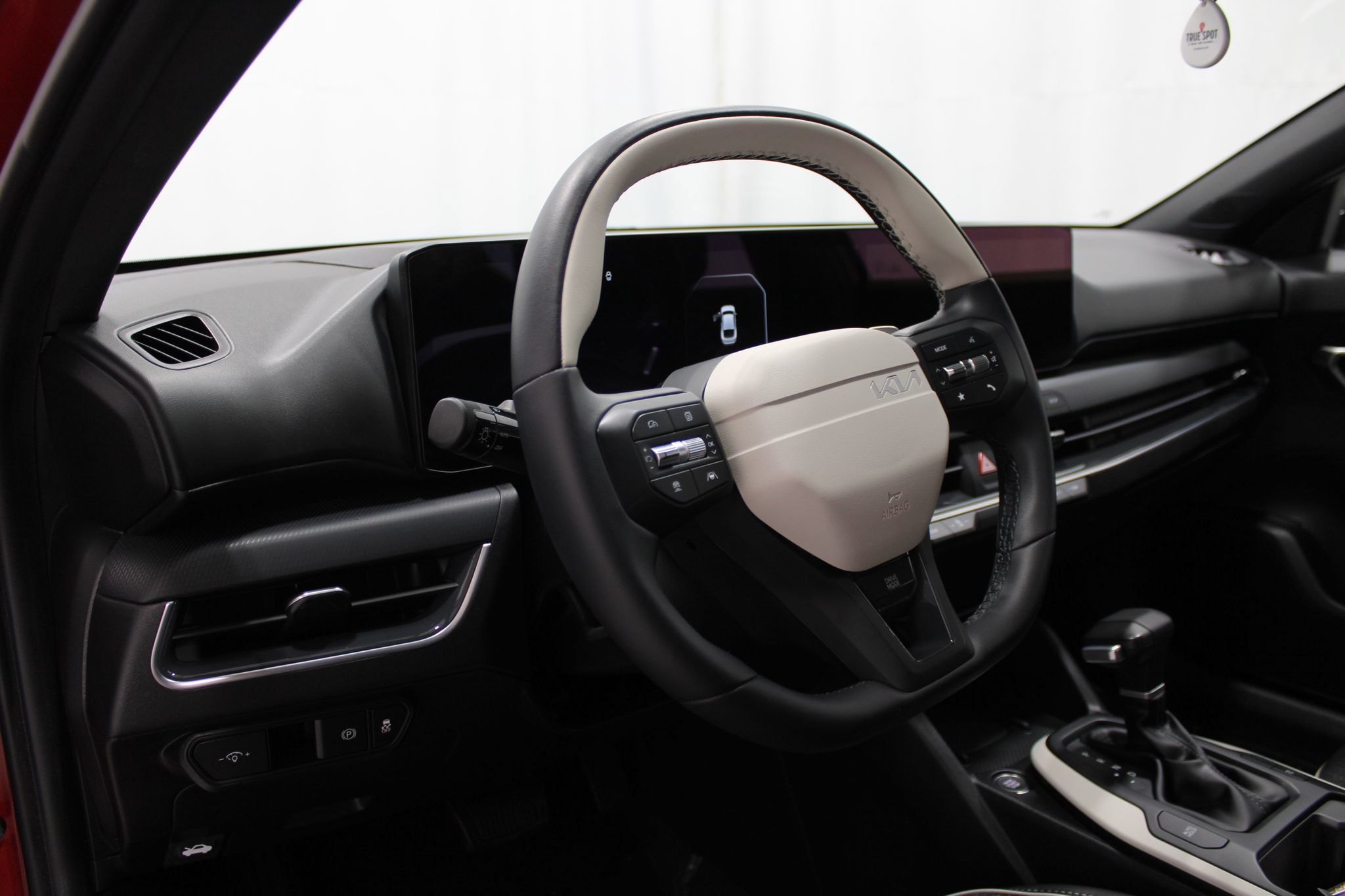 Used 2025 Kia K4 GT-Line FWD image 12