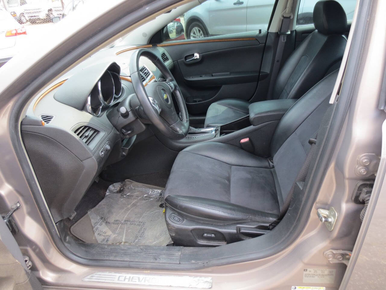 Used 2008 Chevrolet Malibu LT w/ HFV6 Engine Package FWD image 6
