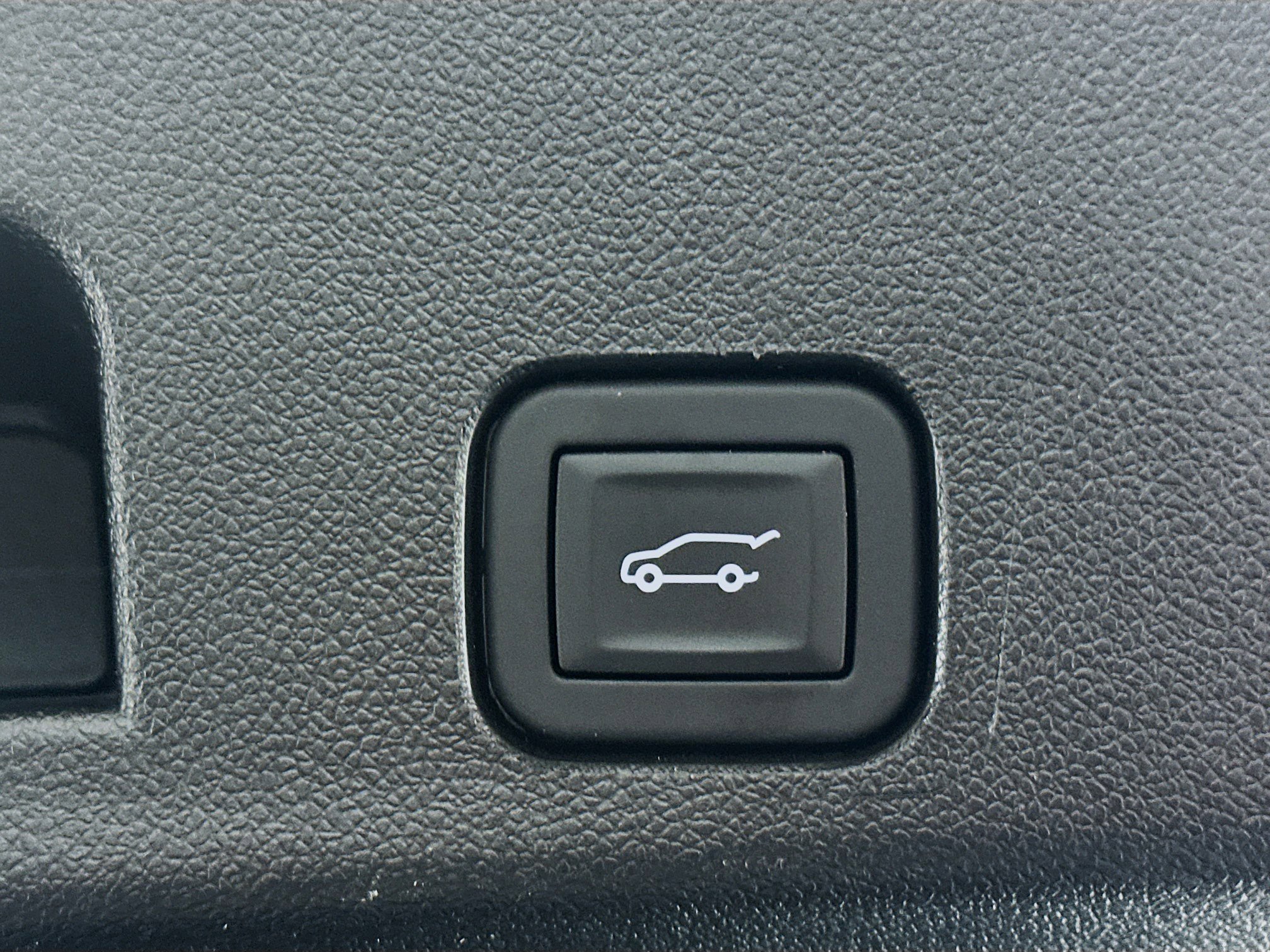 Used 2025 GMC Acadia Elevation image 31