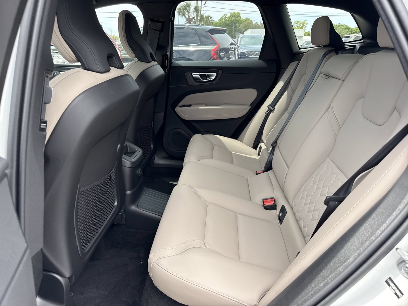 New 2026 Volvo XC60 T8 Plus w/ Protection Package Premier AWD/4WD image 13