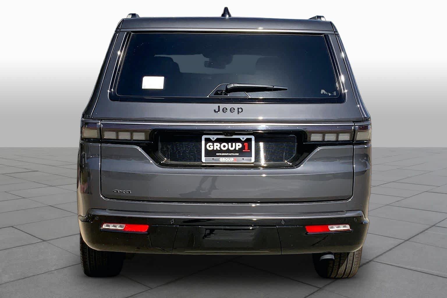 New 2026 Jeep Grand Wagoneer Summit AWD/4WD image 4