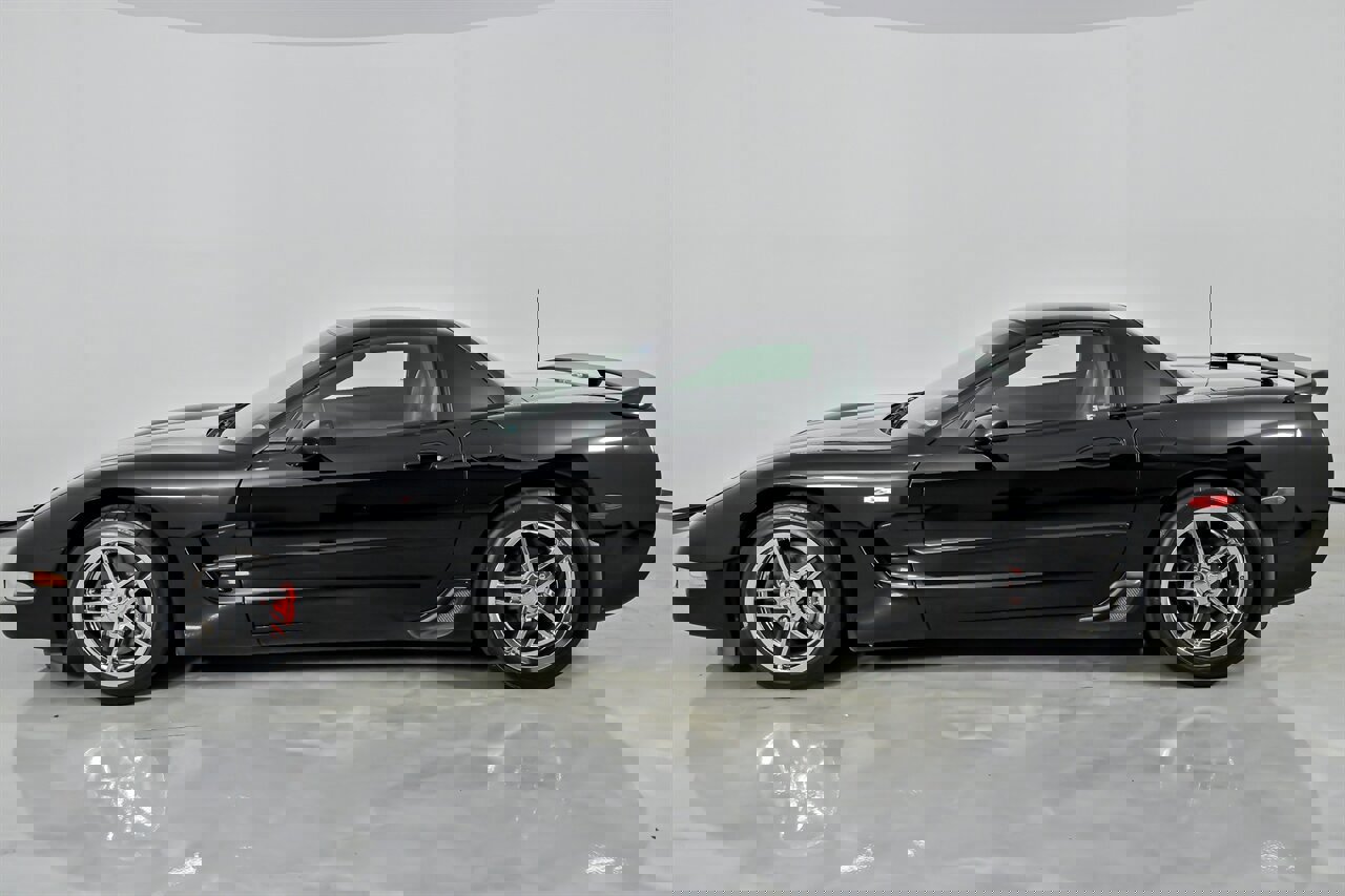 Used 2003 Chevrolet Corvette Z06 w/ Memory Package, 3 Drivers image 8