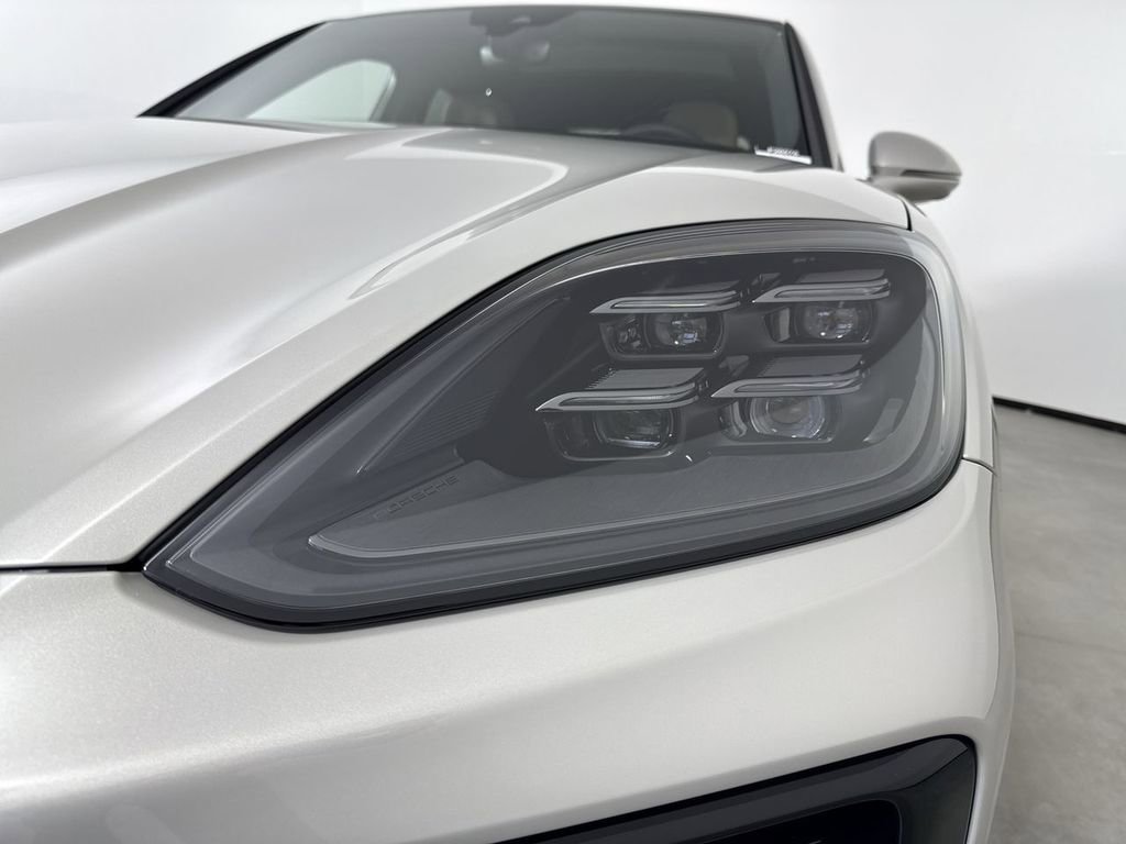 New 2026 Porsche Cayenne image 11
