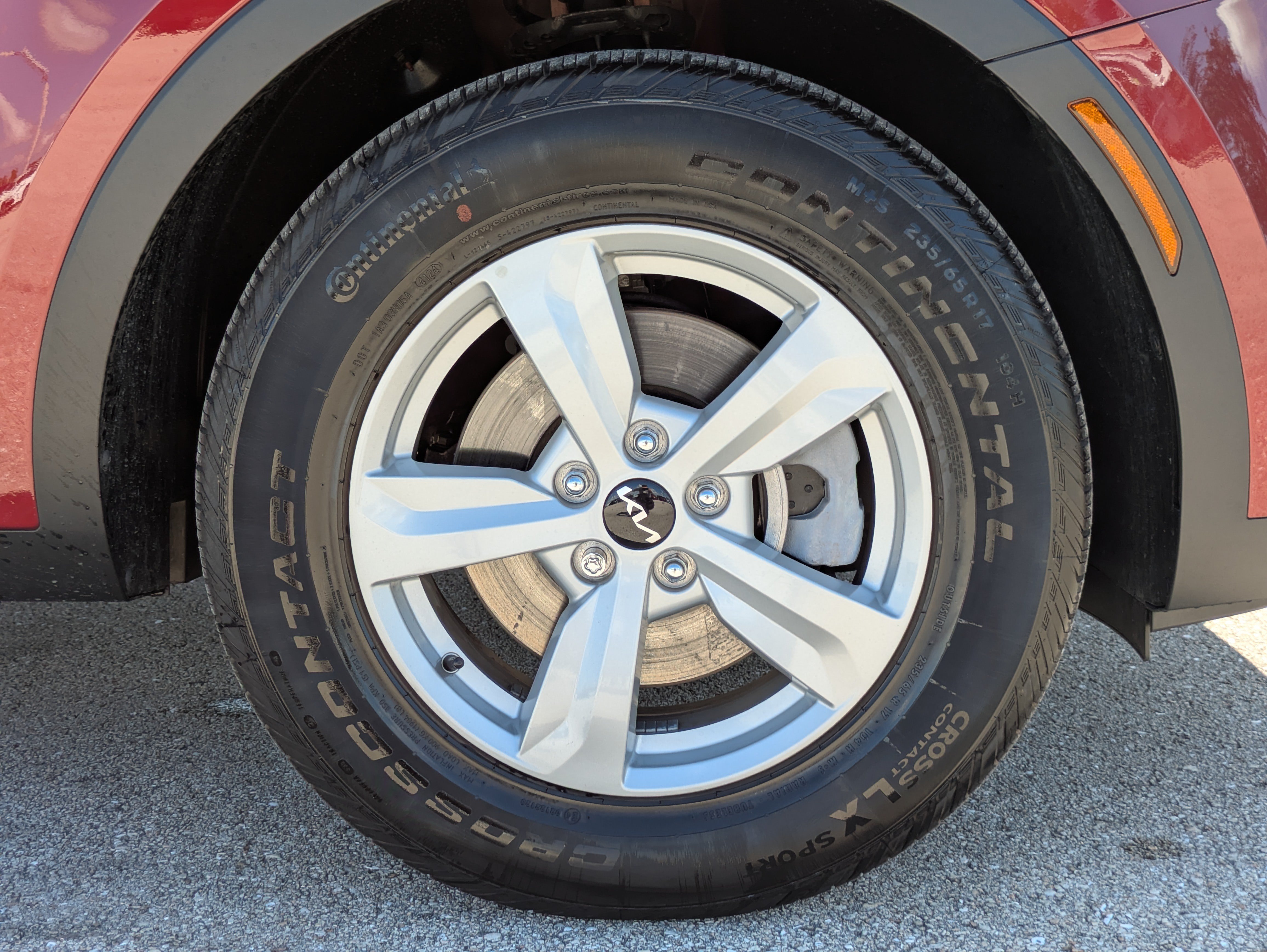 Certified 2025 Kia Sorento LX FWD image 11