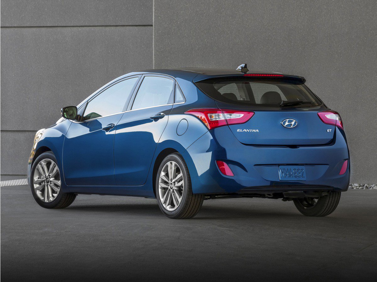 Used 2016 Hyundai Elantra GT FWD video 1