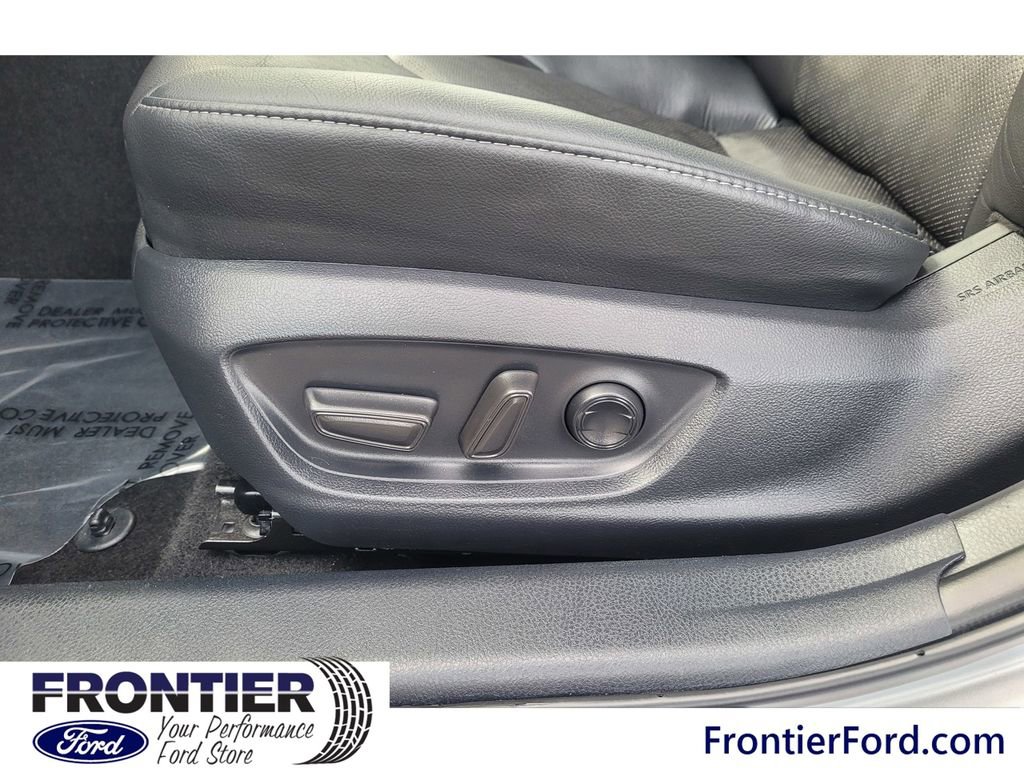 Used 2023 Toyota Camry XSE image 11