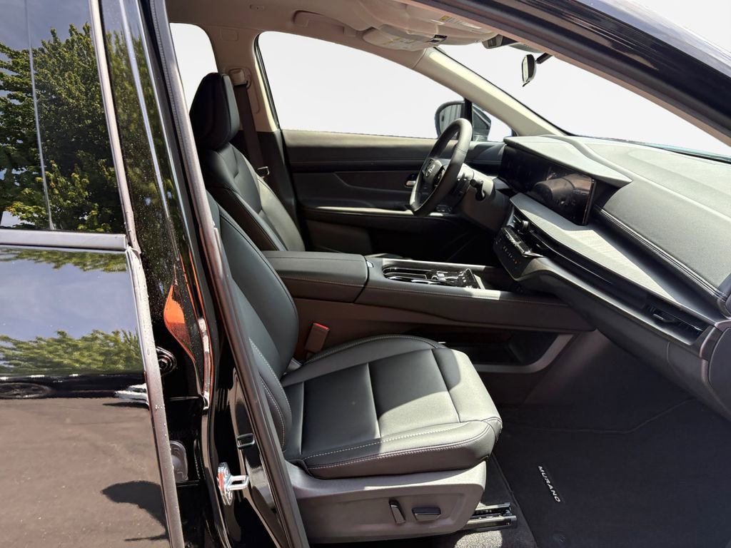 Used 2025 Nissan Murano SV AWD/4WD image 26