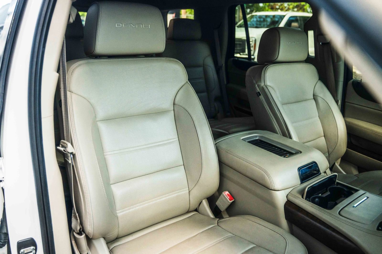 Used 2018 GMC Yukon Denali w/ Open Road Package RWD image 44