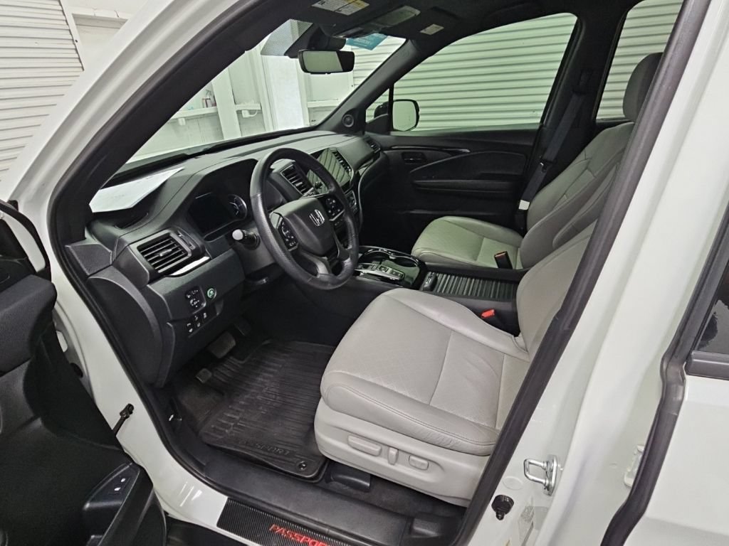 Used 2022 Honda Passport Elite image 11