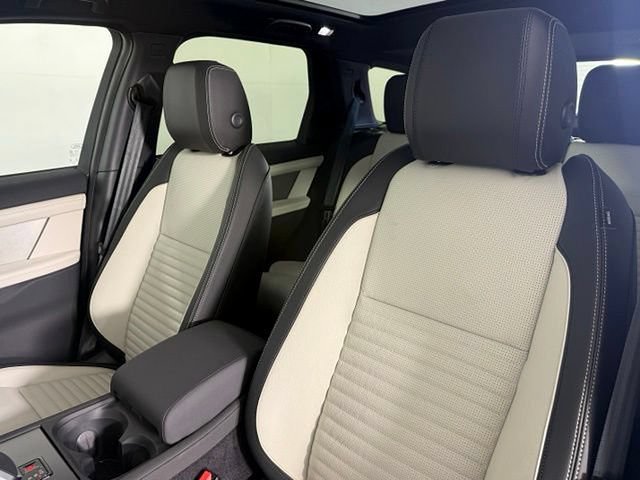New 2026 Land Rover Discovery Sport Landmark AWD/4WD image 5